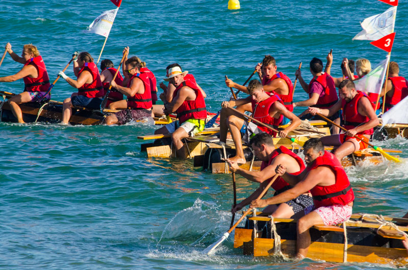 construccion-balsas-team-building-en-playa-exploramas(1)